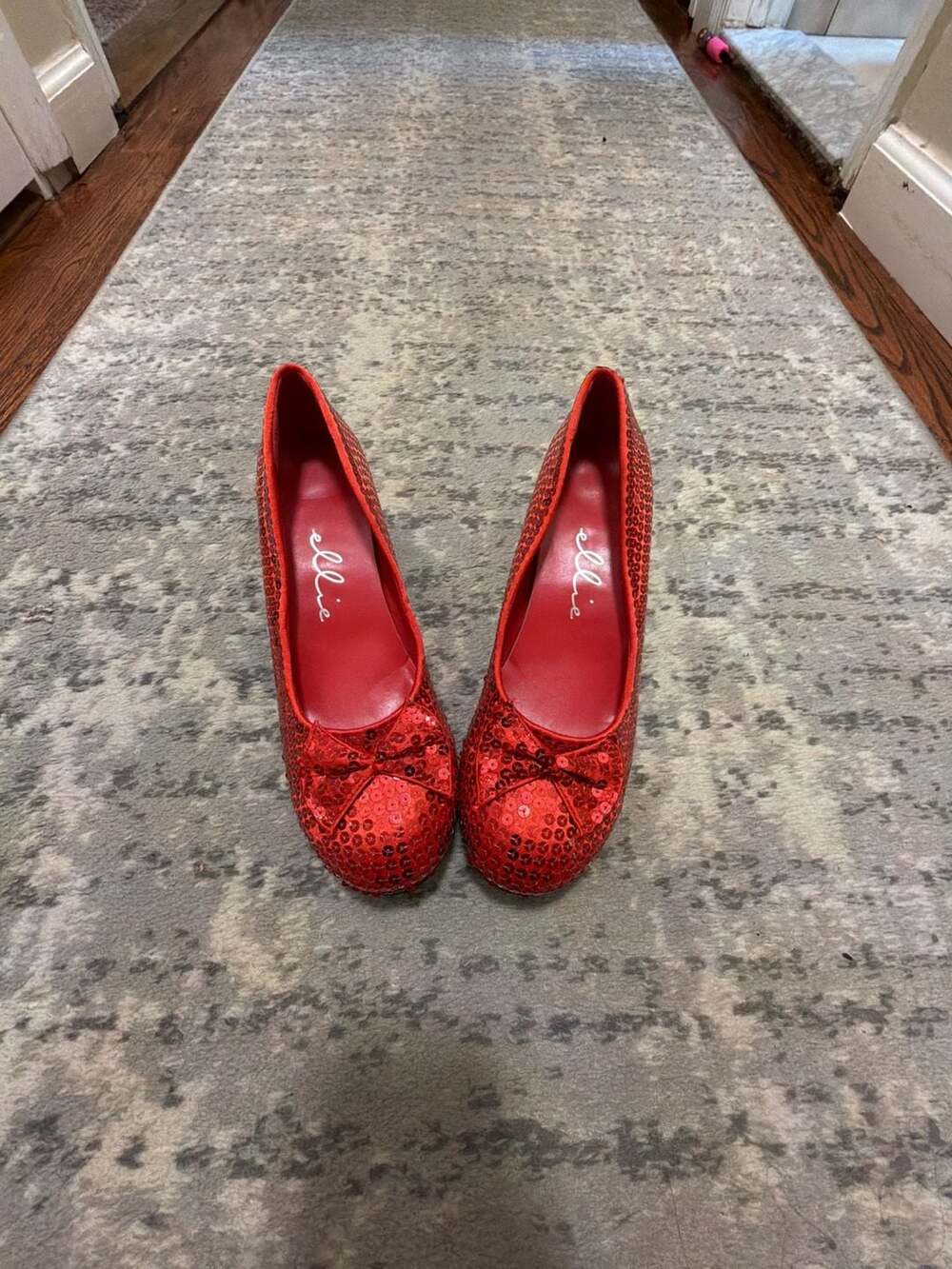 Ellie Judy Red Sequin Bow Pumps Wizard of Oz Dorothy Shoes Size 9